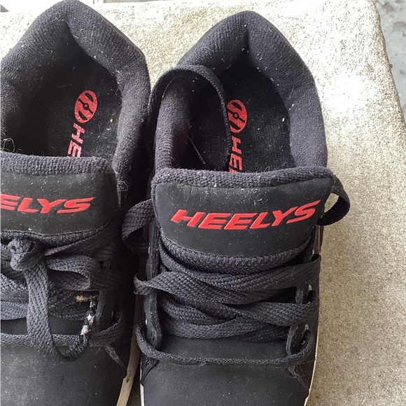 Heelys Voyager # HES10435 Walk Skate Shoe - Red / Black KIds Size 2 - Picture 5 of 6